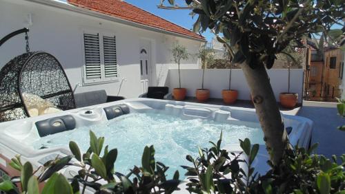  Downtown Luxury Suites, Unterkunft in Vodice