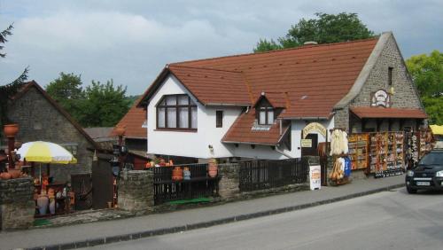  Oleander Vendégház in Tihany