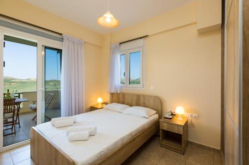  Stavroula Apartment near Panormo - Rethymno, Crete, Pension in Roumelí