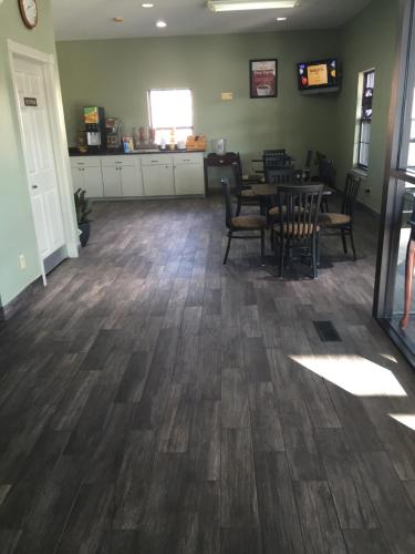 Americas Best Value Inn-Norman - main image