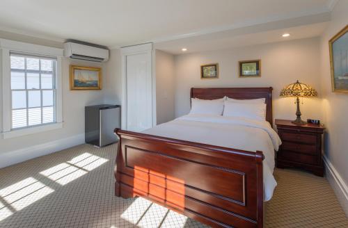 The Clarendon House - image 2