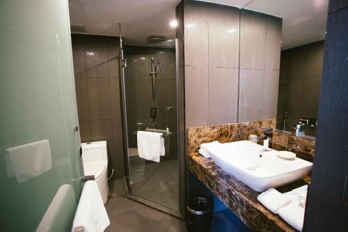 room detail thumbnail 2