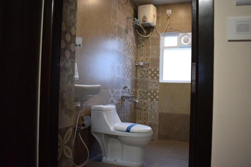 Deluxe Suite image 2