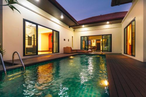 Phoomjai Villa In Rawai Beach Thailand Reviews Price - 