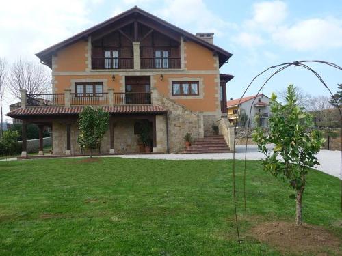  Apartamentos Altamira, Pension in Santillana del Mar