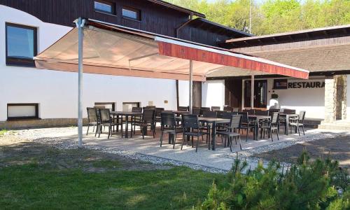 餐廳, 波德桑布爾肯酒店 (Hotel pod Saumburkem) in 拉伊諾確維察