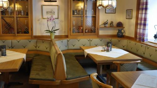 Restaurante, Gasthof Schiefer Zur Zugbrucke in Bad Kreuzen