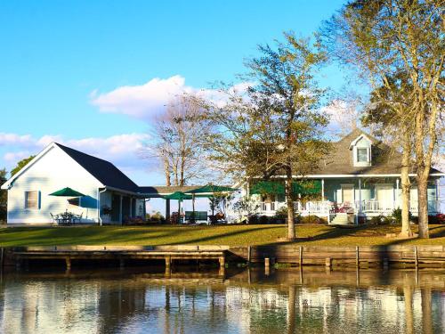 A Chateau on the Bayou Bed & Breakfast