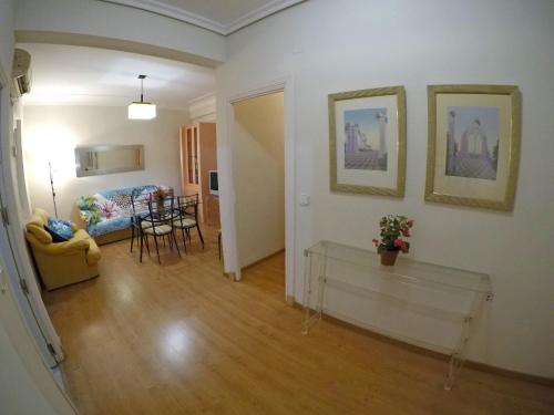 Eduardo Lucena 5, Los Patios, Córdoba (photo 9)