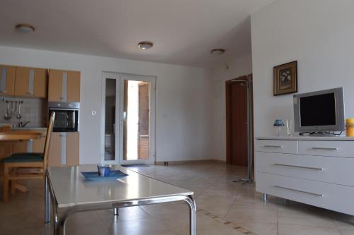Apartment with Sea View image 10