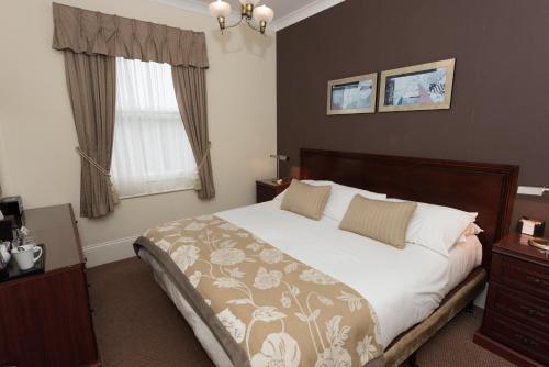 Devonshire Park Hotel - image 12