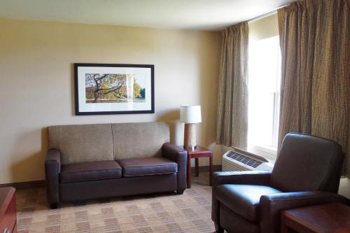 Extended Stay America Suites - Phoenix - Chandler - E. Chandler Blvd.