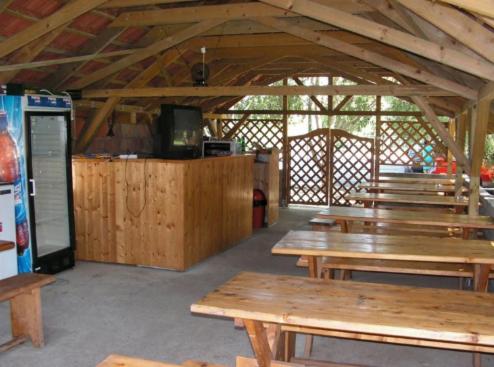 Fahaz Motel in 阿巴德薩洛克