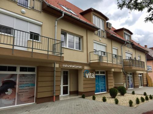  BarAnd Apartman, Unterkunft in Eger