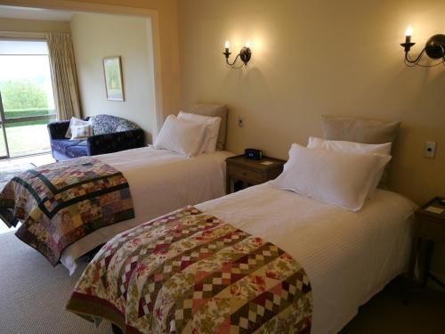 Country Lodge Kinloch - Accommodation - Taupo