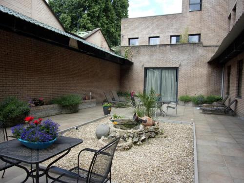 Condo Gardens Brussels 4