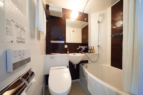Double Room - Non-Smoking  image 10