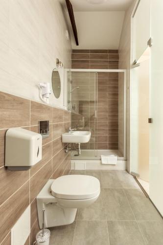 Superior Double Room image 10
