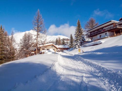 Gruppenhaus im Walliser Alpstyle