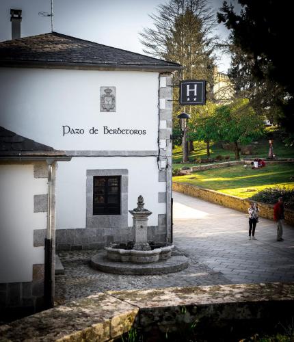 Hotel Pazo de Berbetoros - 출입구