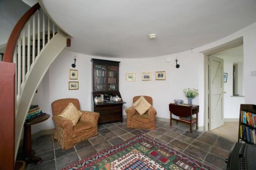 Drum Gate Lodge - image 8