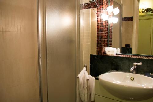 Best Suites Trevi - image 14