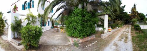 Manos STUDIOS & APARTMENTS 4