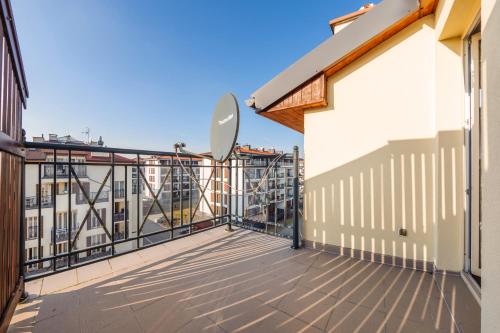 Three-Bedroom Apartment -Split level-18 Uzdrowiskowa Street room in Sun & Snow Promenada I
