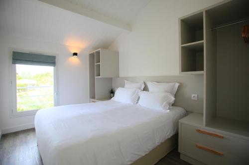2 bedrooms, 3 beds