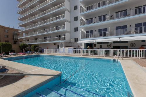 Apartamentos Embajador - image 8