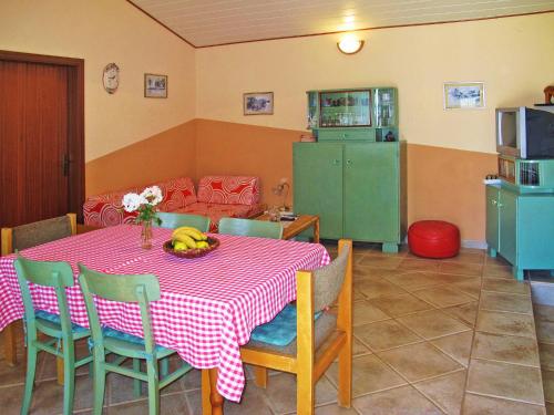 Holiday Home Milva - LBN375