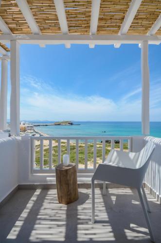  Cyano Suites in Naxos Chora