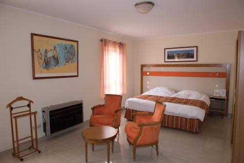 Hotel-Restaurant Gulliver Ideally located in the Bascharage area, Hôtel-Restaurant Gulliver promises a relaxing and wonderful visit. Both business travelers and tourists can enjoy the propertys facilities and services. Servi