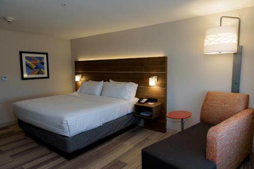 Holiday Inn Express & Suites McKinney - Frisco East, an IHG Hotel