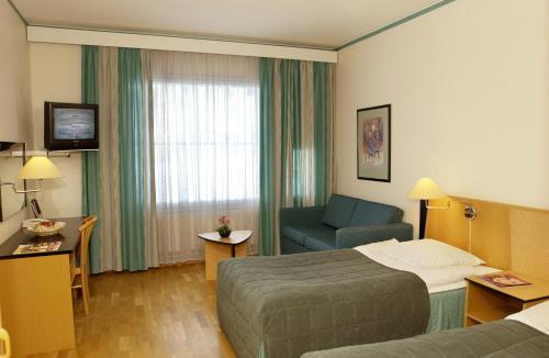 room detail thumbnail 1