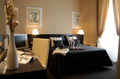 Hotel Latinum - image 6