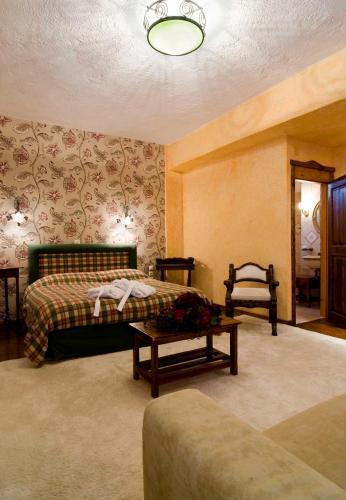 1 double bed, 1 sofa bed