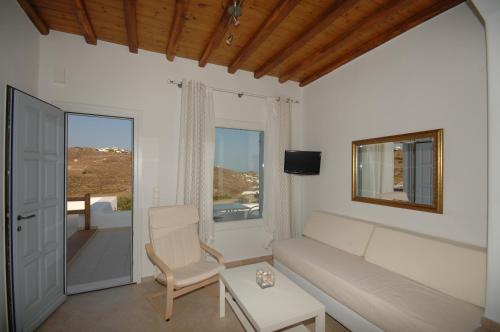 Lino Apartments - image 10