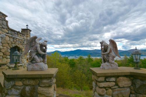 HIGHLANDS CASTLE overlooking Lake George plus 2 other CASTLES & SUITES