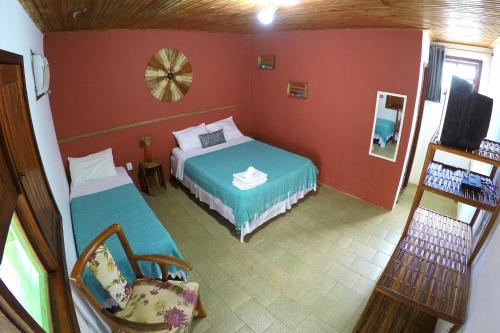 3 twin beds