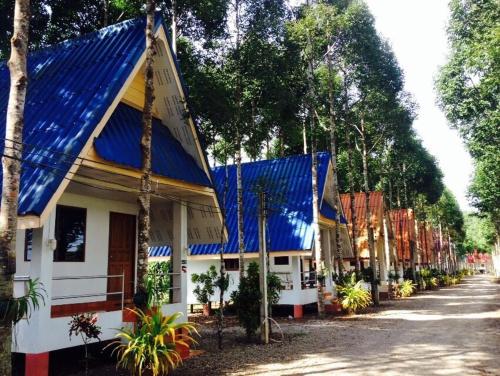 %name ณะ ร่มไม้ รีสอร์ท  ชุมพร