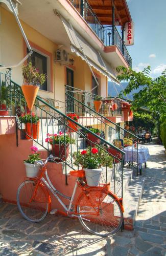  Kelari Studios in Sernikákion