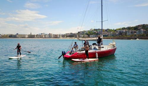 Surfing Etxea - Surf Hostel - image 4