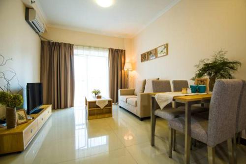 Guangzhou Convention Center Apartment Guangzhou Convention Center Apartment is perfectly located for both business and leisure guests in Guangzhou. The property has everything you need for a comfortable stay. Service-minded staff will wel