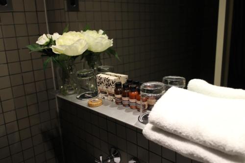 Bathroom, Kirketon Hotel Sydney in Darlinghurst