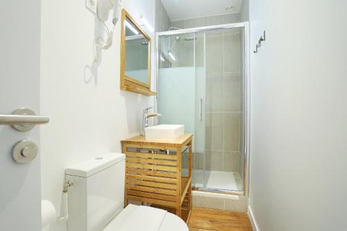 Rent a Room - Residence Meslay – Paris, TX