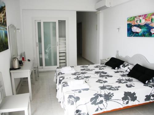 Hotel Rocamar - image 2