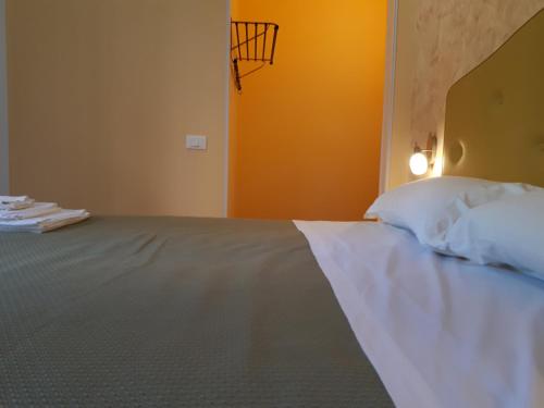 Clodio Rooms - image 12