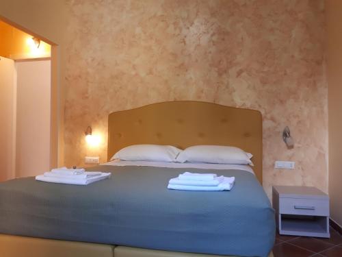 Clodio Rooms - image 11