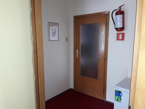 Hotel Lux - image 11